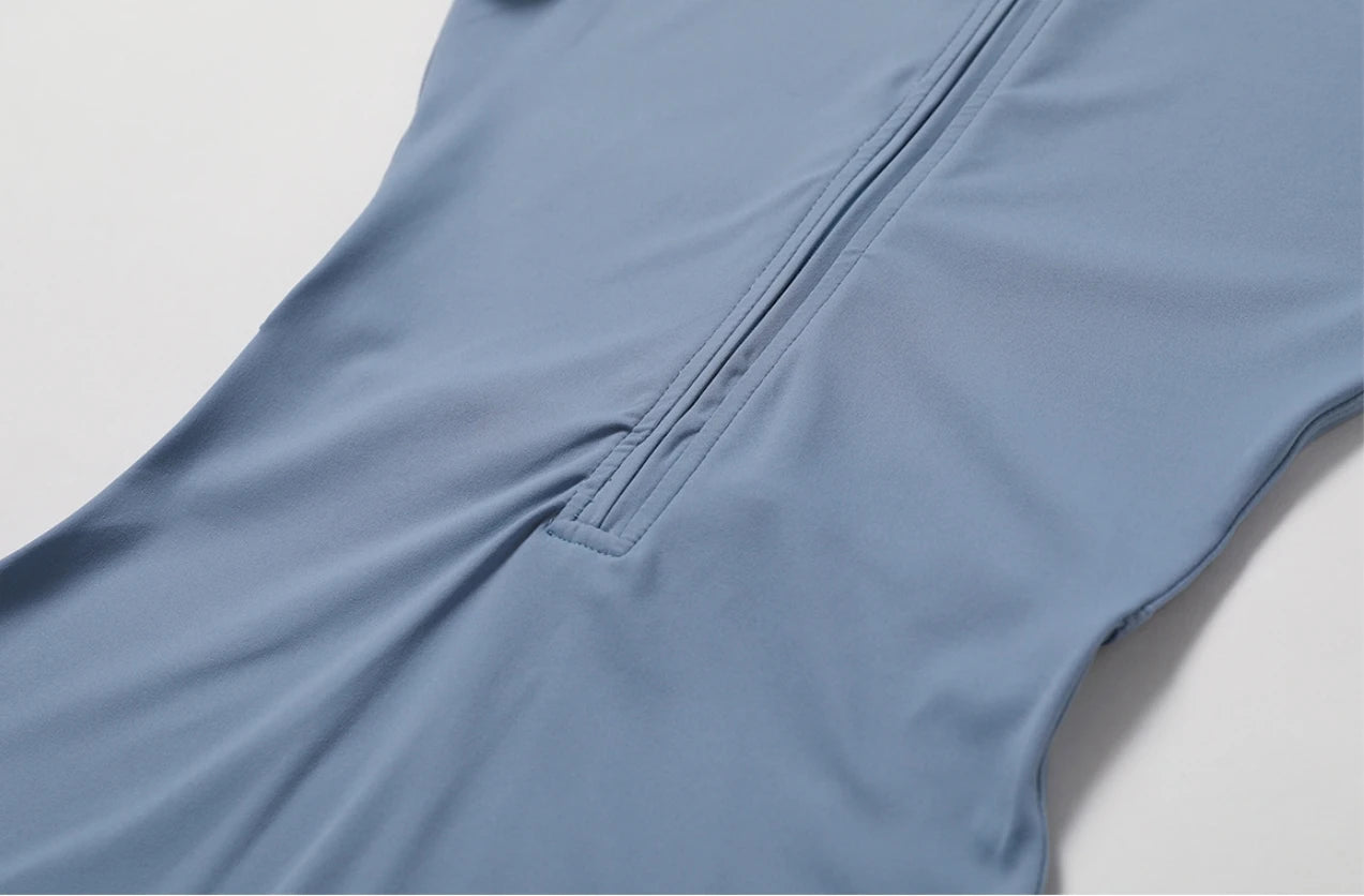 Traje de yoga de una pieza desnudo europeo y americano con cuello alto, media cremallera, mono deportivo de manga corta, ajustado