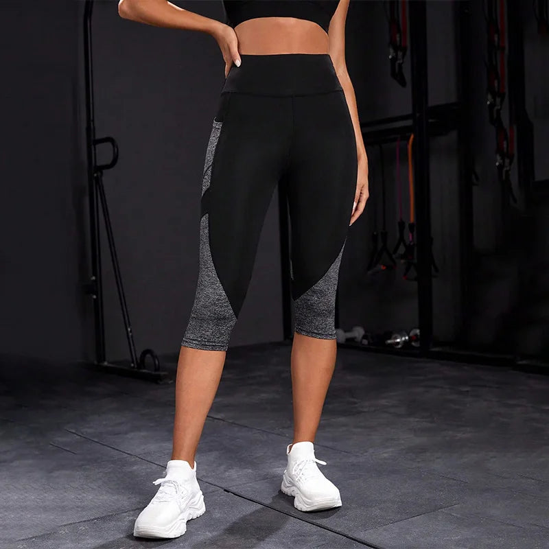 Pantalones de yoga de cintura alta con bloques de color Leggings capri con bolsillos para mujer Leggings capri de entrenamiento con control de barriga para mujer