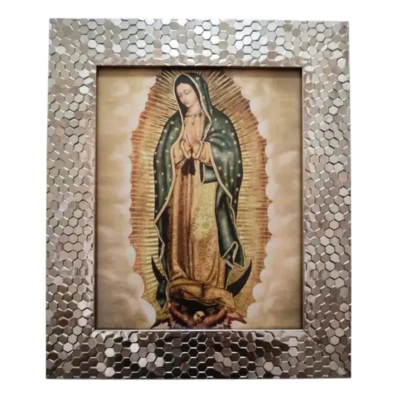 Cuadro de la Virgen de Guadalupe con marco condesita 30 x 35 cm