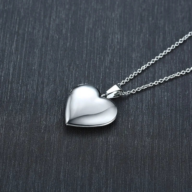 Collar con Relicario de Corazón - Diseño 6