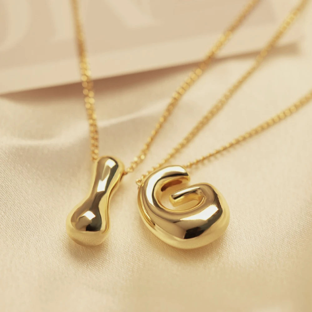 Collar Con Inicial de Acero Inoxidable