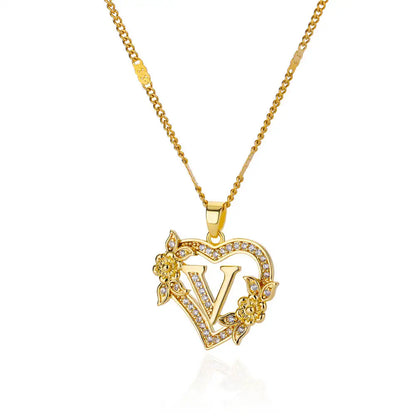Collar con Inicial en Corazón - V
