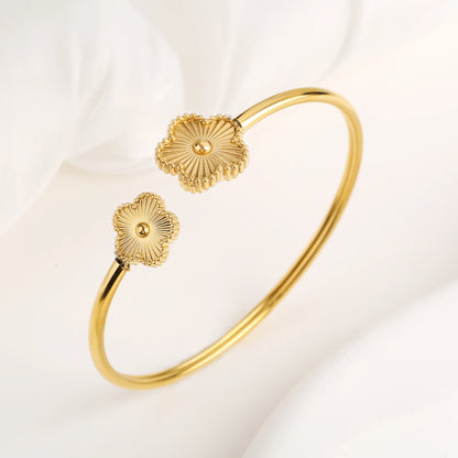 Brazalete De Flor De Cinco Hojas