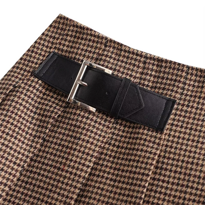 Conjunto de Abrigo y Falda plisada