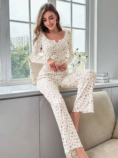 Conjunto de Pijama con Estampado Floral