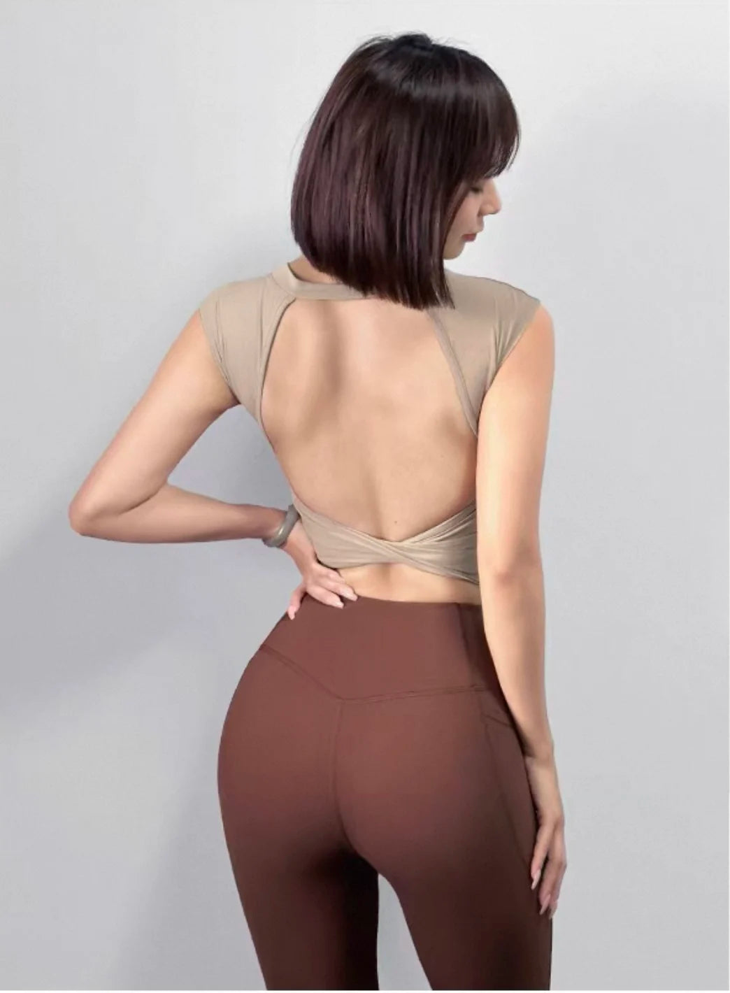 Top Deportivo Con Espalda Descubierta