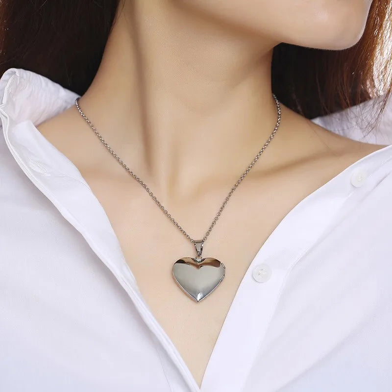 Collar con Relicario de Corazón - foto 3