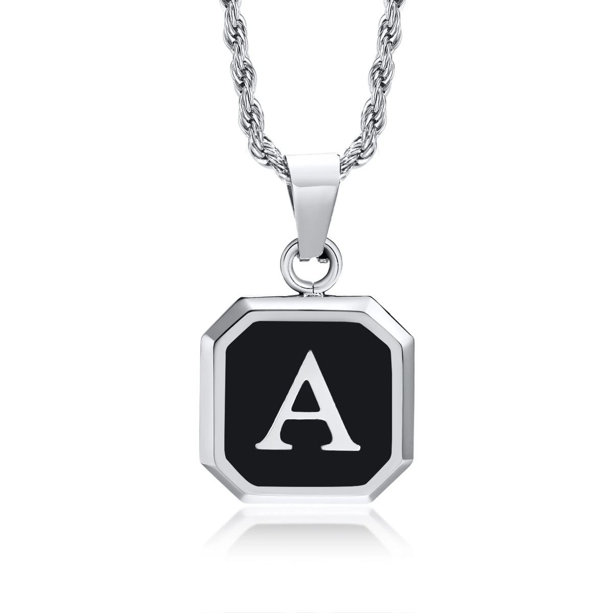 Collar con Inicial en Placa Cuadrada - A