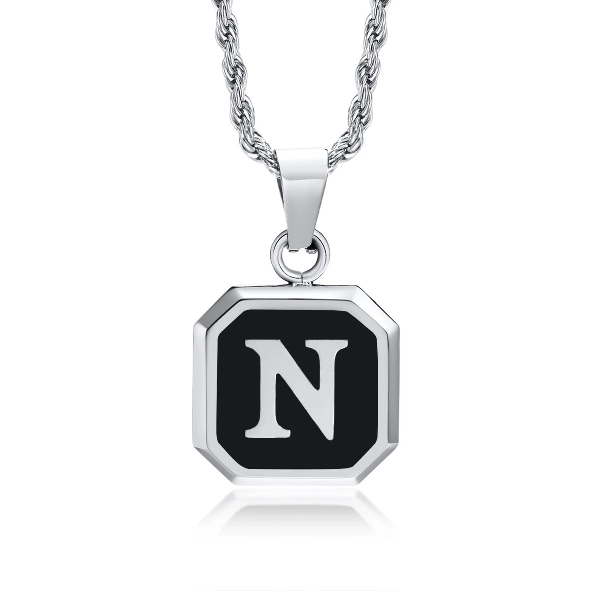 Collar con Inicial en Placa Cuadrada - N