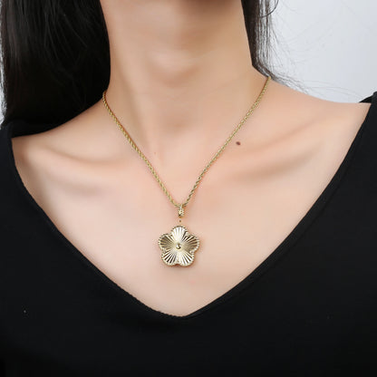 Collar Con Colgante De Trébol