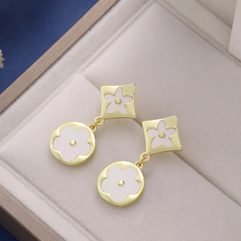 Pendientes Colgantes De Flor