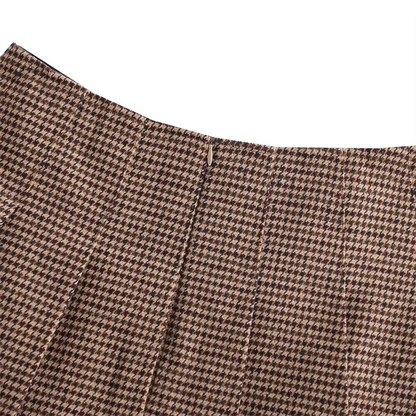 Conjunto de Abrigo y Falda plisada