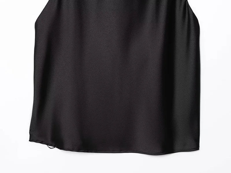 Top con Cuello Halter de Satén con Espalda Descubierta