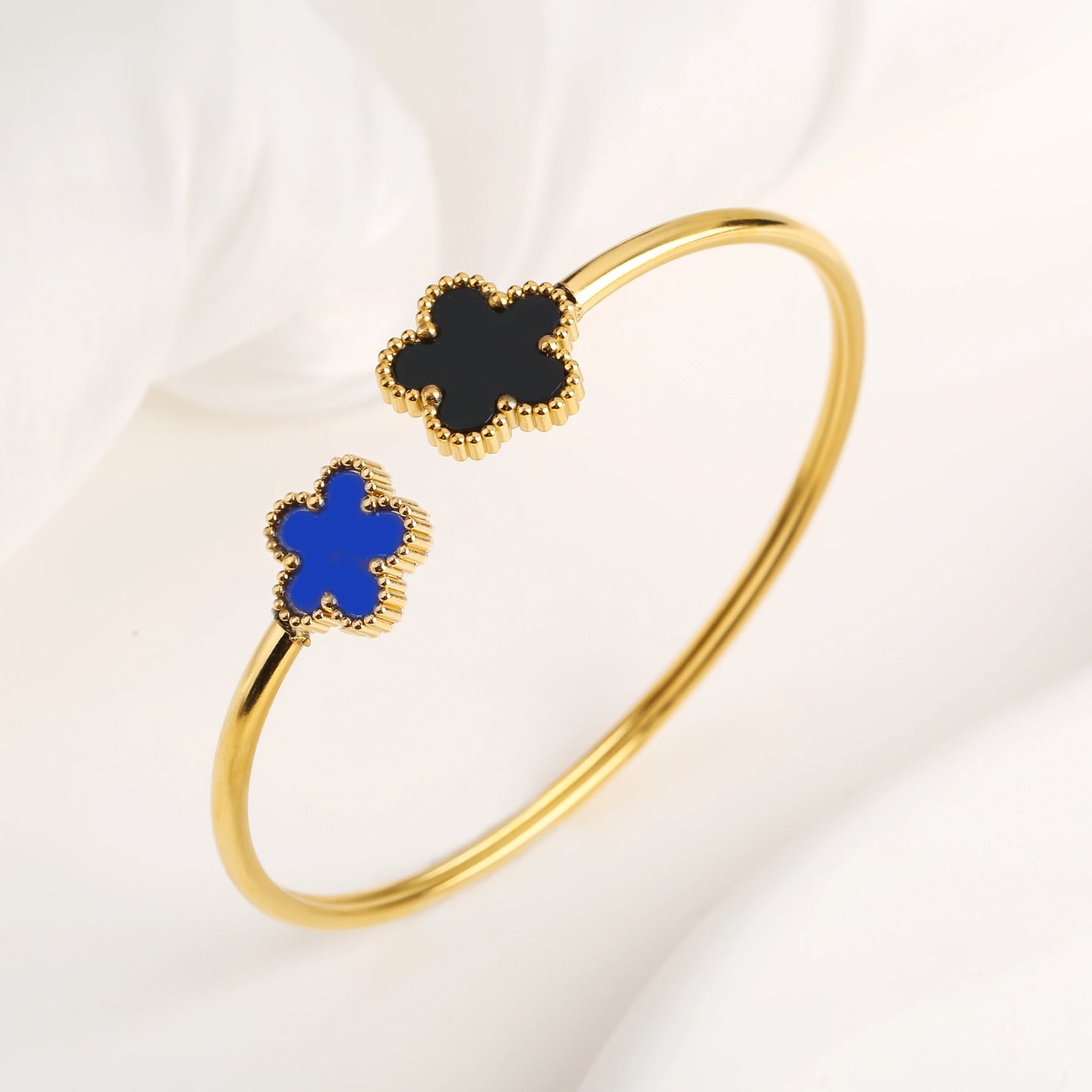 Brazalete De Flor De Cinco Hojas