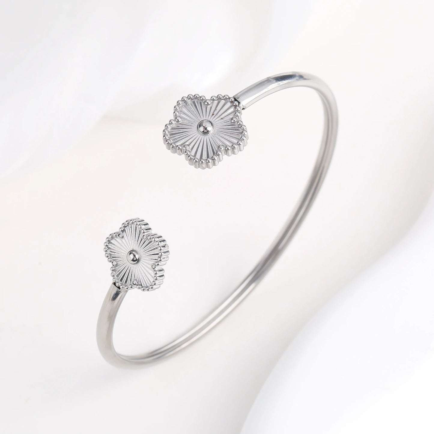 Brazalete De Flor De Cinco Hojas