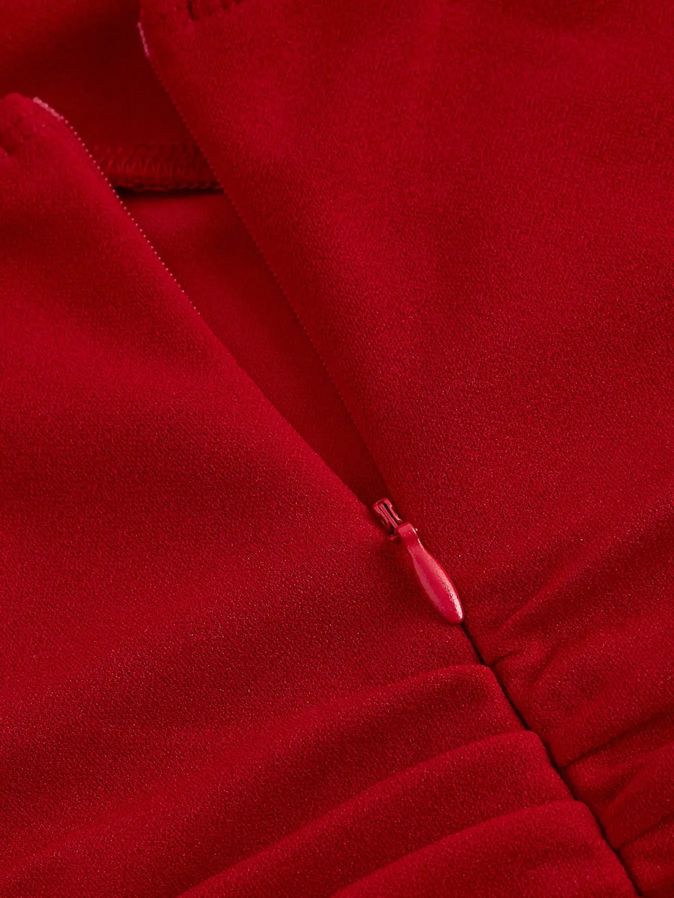 Vestido Halter Con Lazo Rojo