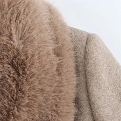 Abrigo Con Cuello De Peluche