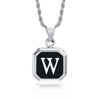 Collar con Inicial en Placa Cuadrada - W