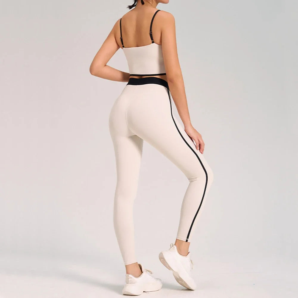 Conjunto Sujetador Deportivo y Falda