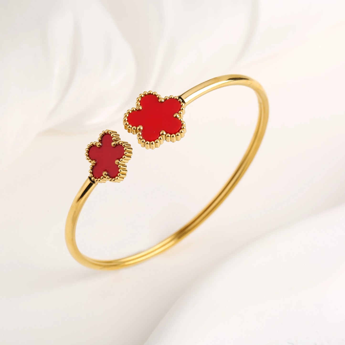 Brazalete De Flor De Cinco Hojas