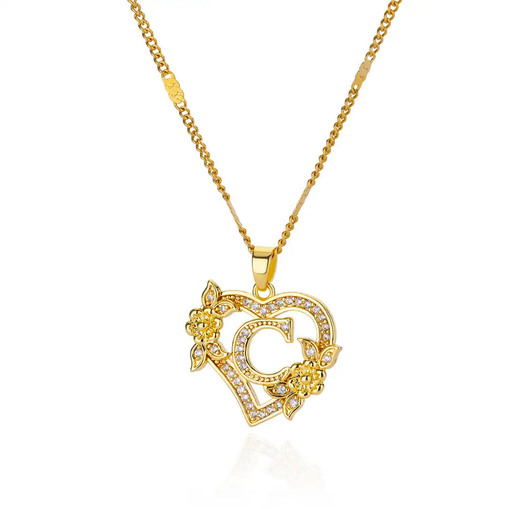 Collar con Inicial en Corazón - C