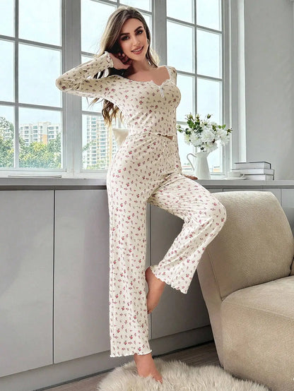 Conjunto de Pijama con Estampado Floral