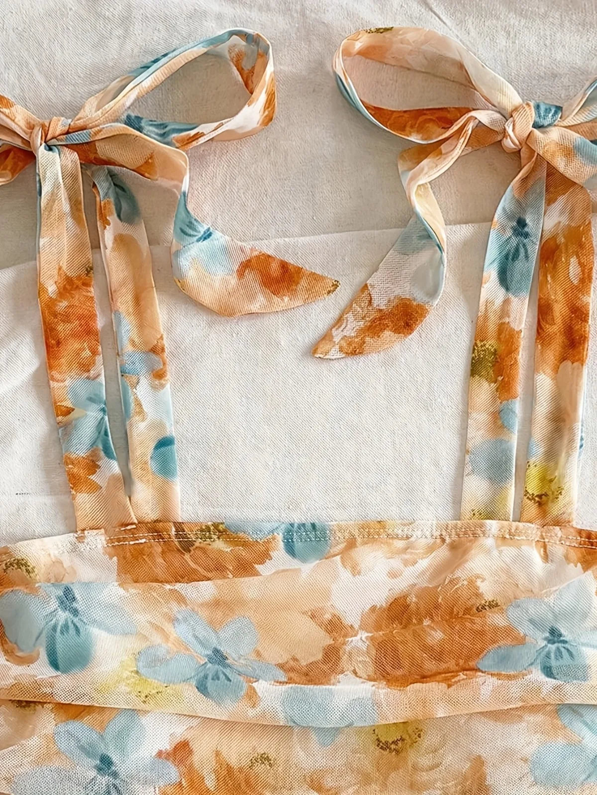 Top Corto Con Tirantes