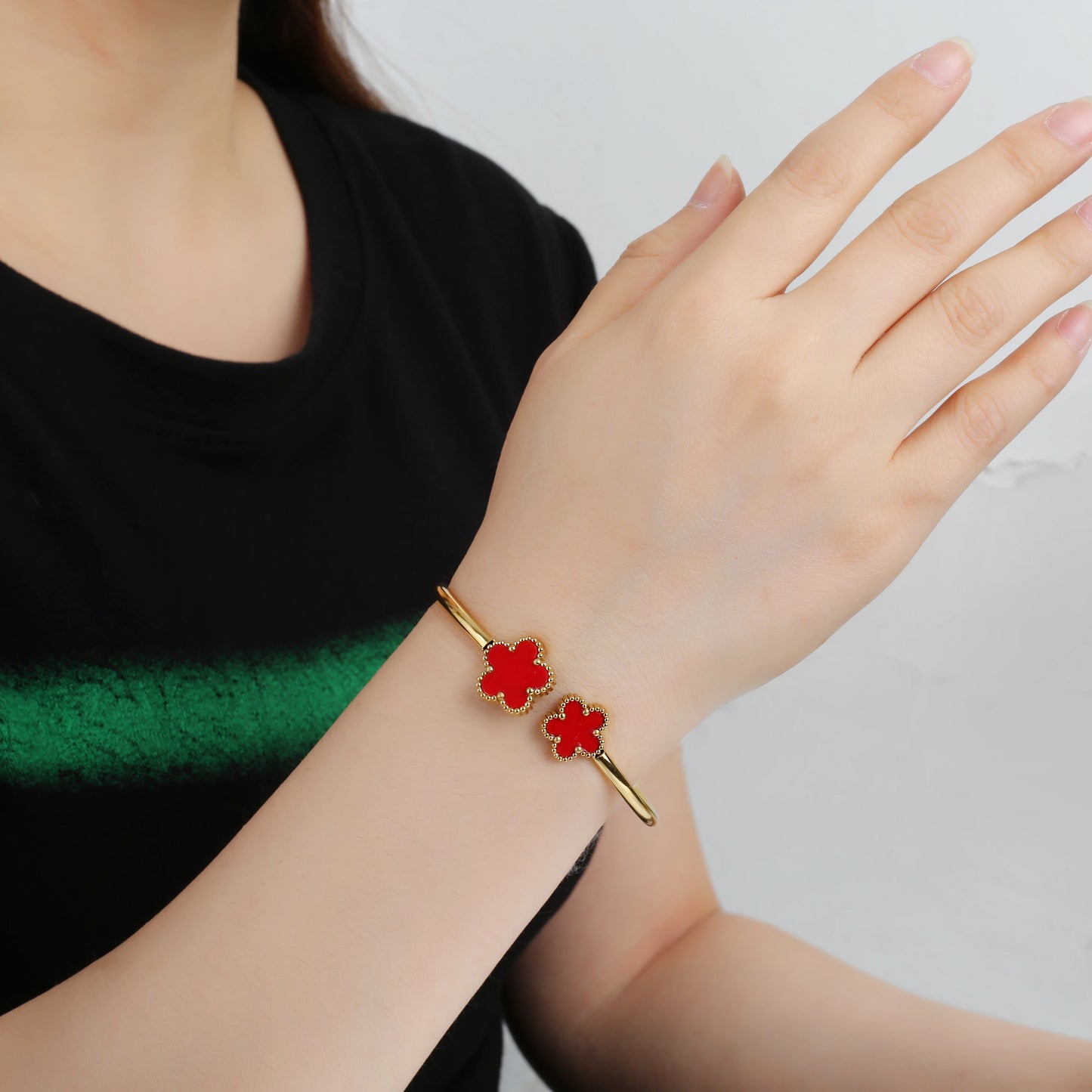 Brazalete De Flor De Cinco Hojas