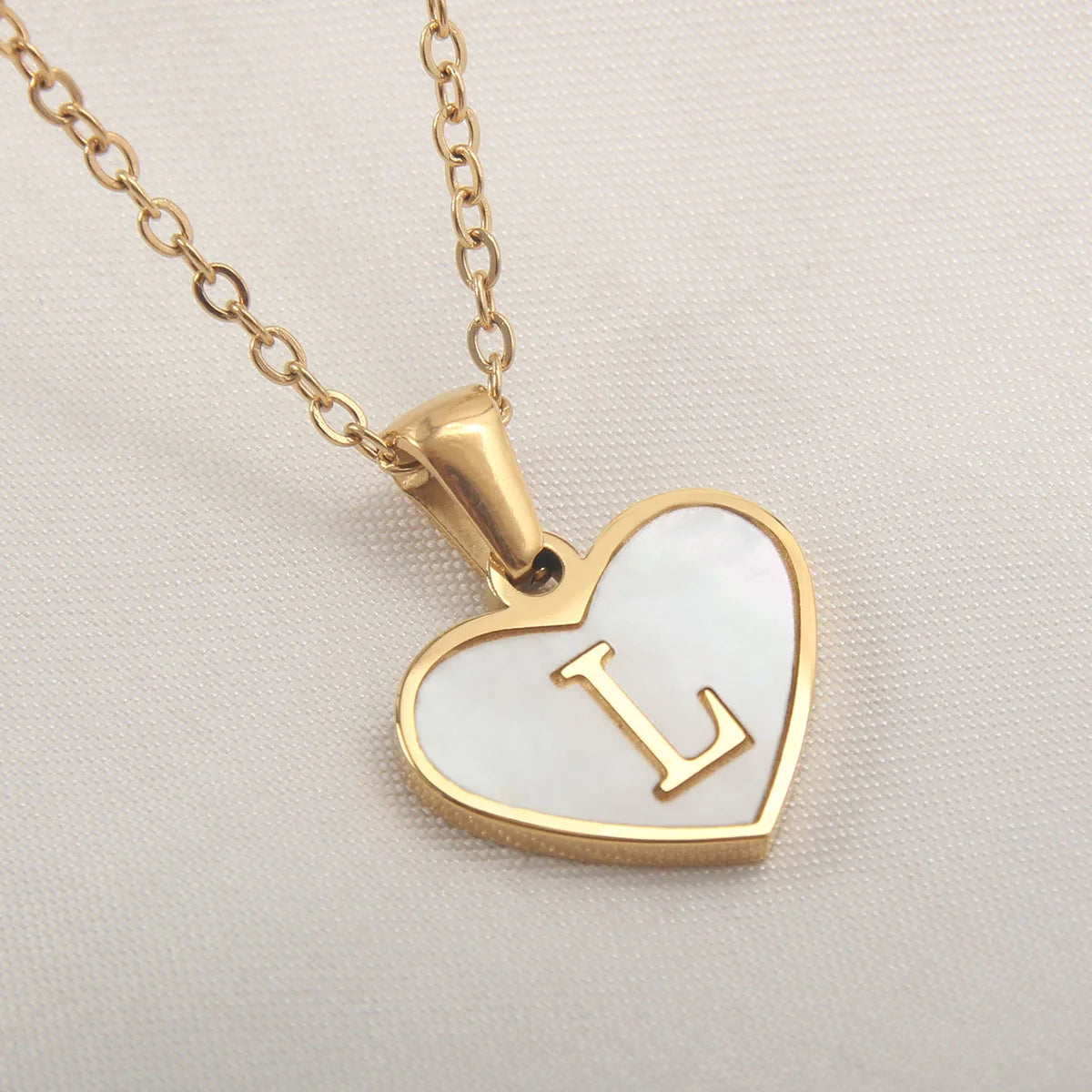 Collar Con Inicial De Corazón