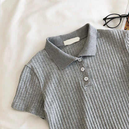 Camiseta básica con cuello vuelto
