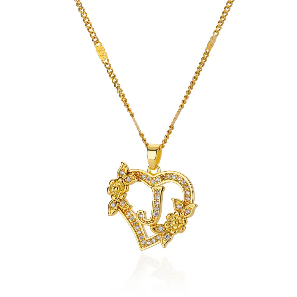 Collar con Inicial en Corazón - J