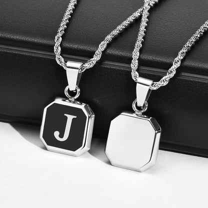 Collar Cuadrado Con Iniciales