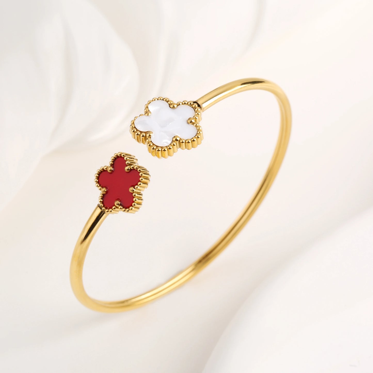 Brazalete De Flor De Cinco Hojas