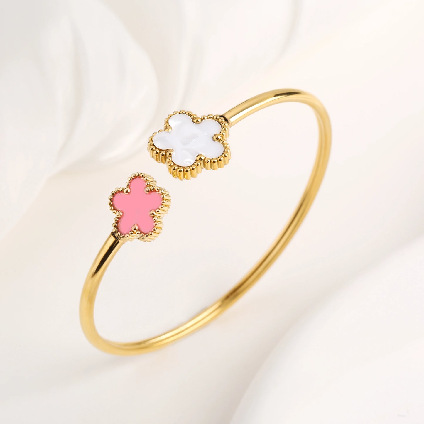 Brazalete De Flor De Cinco Hojas