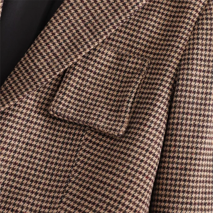 Conjunto de Abrigo y Falda plisada