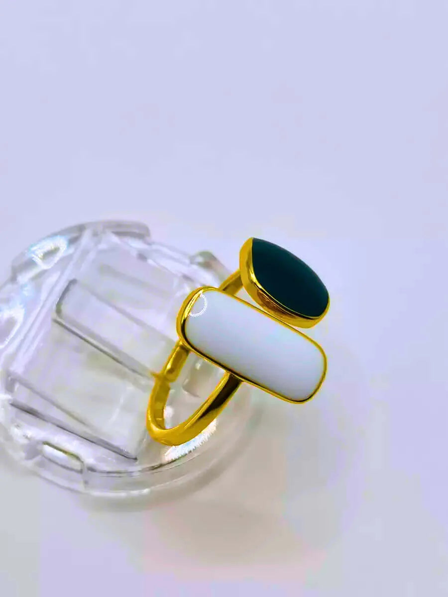 Anillo ajustable geométrico de plata 925 con baño de oro 10K Calenbi - imagen 7