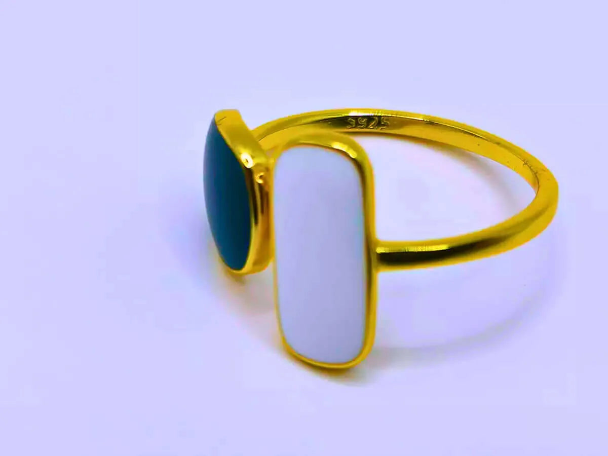 Anillo ajustable geométrico de plata 925 con baño de oro 10K Calenbi - imagen 5